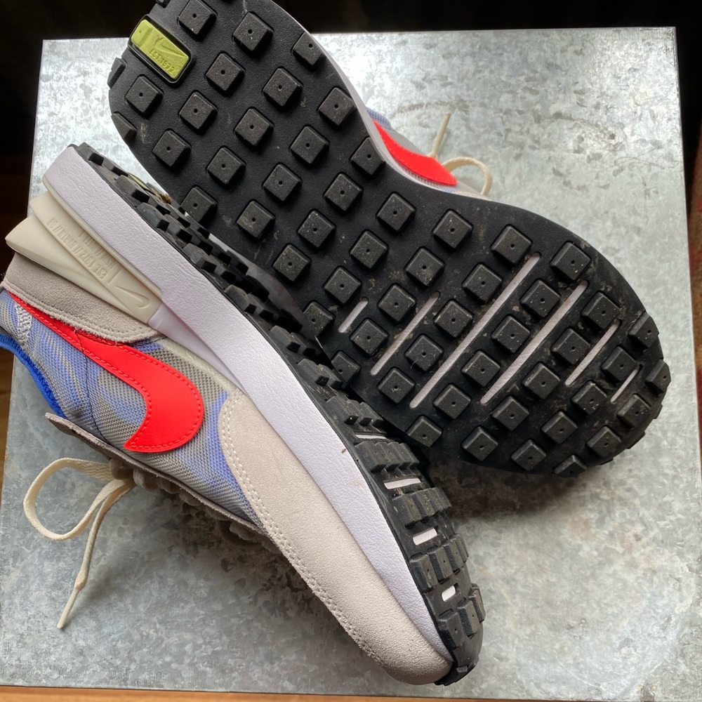 Nike tennis shoes